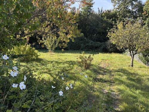 Blick in den Garten - Einfamilienhaus mit 103,70 m&sup2; in Krefeld zum Kaufen