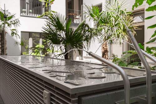 Glint-outside_072024-13.jpg - 