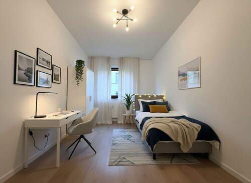 Kinderz. / Büro (KI möbliert) - 