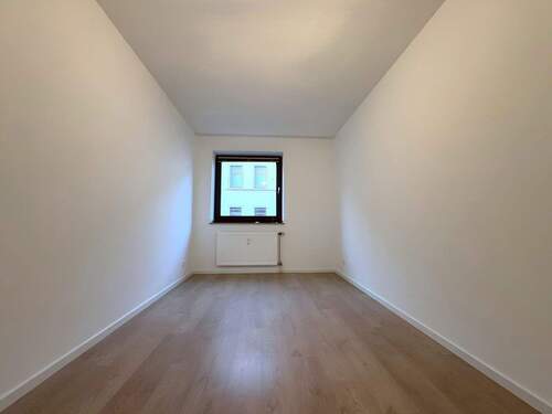 Kinderzimmer / Büro - 