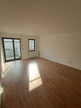 20260310_093912 x - 4 Zimmer Etagenwohnung in Dresden