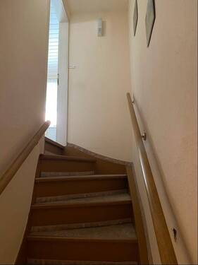Treppe zum Obergeschoß - 