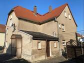 Südostansicht - Keine Zeit zum Rasenmähen ? - 73.000,00 EUR Kaufpreis, ca.  130,00 m² Wohnfläche