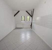 Romantische 3-Raum-DG-Wohnung mit Sichtbalken und großer Wohnküche - Zwickau Innenstadt