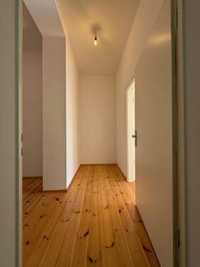 Flur - 2 Zimmer Etagenwohnung zum Kaufen in Berlin