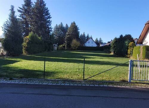 von der Straße - Gepflegte Baulücke in ruhiger und begehrter Lage von Stadt-Chemnitz