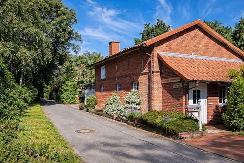 Zweites Wohnhaus - 5 Zimmer Mehrfamilienhaus, Wohnhaus zum Kaufen in Drochtersen/Dornbusch