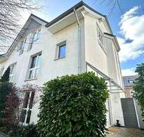 Moderne Doppelhaushälfte inkl. zwei Tiefgaragenstellplätzen - Neuss Furth-Mitte