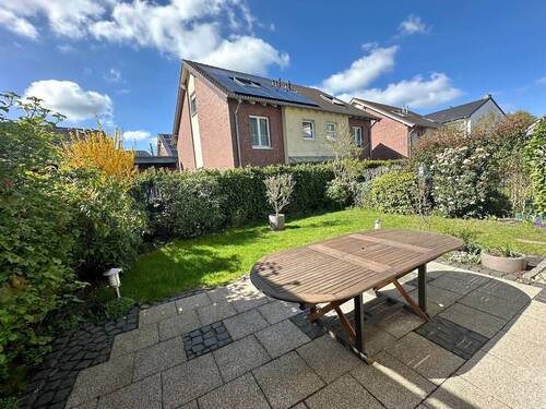 Garten - Doppelhaushälfte mit 108,80 m&sup2; in Neuss zum Kaufen