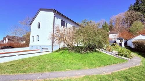 Blick zum Anwesen - 