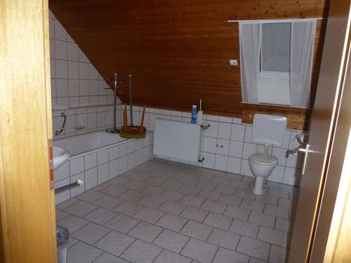 Badezimmer OG.JPG - 