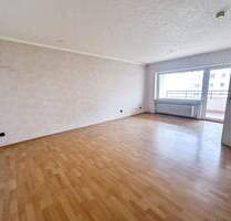 DIETZ: Provisionsfreie 4 Zi. ETW im 5. OG mit Aufzug, Loggia, Keller, eigener Garage! SOFORT FREI! - Rodgau Nieder-Roden