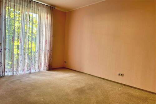 Schlafzimmer (Bodenbelag wird erneuert) - 