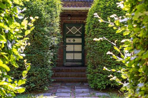 Eingang - Einfamilienhaus mit 188,00 m² in Hamburg / Wohldorf-Ohlstedt zum Kaufen