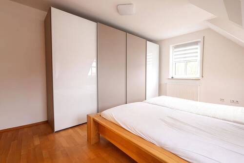 Schlafen 2 Schrank.jpeg - 