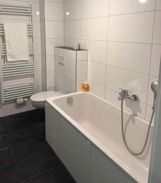 Badezimmer - Etagenwohnung mit 66,00 m&sup2; in Worms zum Kaufen