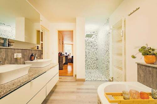 Zusätzliche Walk-In Dusche - 