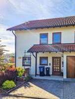 Großzügige, familienfreundliche Doppelhaushälfte mit Garage & sonnigem Garten - Kusterdingen Mähringen