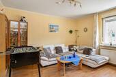 Wohnzimmer EG Wohnung - 1 Zimmer Mehrfamilienhaus, Wohnhaus zum Kaufen in Bielefeld