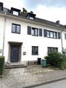 Frontansicht - 7 Zimmer Mehrfamilienhaus, Wohnhaus zum Kaufen in Düren