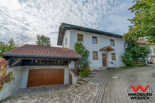 Nordansicht Eingang - 5 Zimmer Einfamilienhaus zur Miete in Kirchseeon