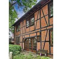 CUX-Lotsenviertel: alles außer gewöhnlich: solides Fachwerkhaus, groß, mit viel Platz für Ihre Ideen - Cuxhaven