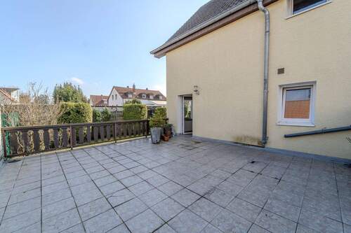 Terrasse EG - 