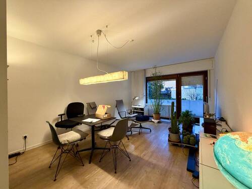 Wohn-/ Esszimmer 2 Zi.-Whg. - Mehrfamilienhaus, Wohnhaus mit 343,00 m&sup2; in Offenbach zum Kaufen