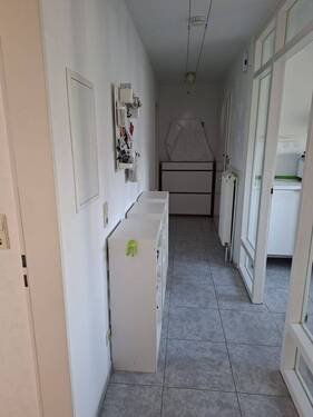 Flur - Etagenwohnung mit 70,00 m&sup2; in Bremerhaven zum Kaufen