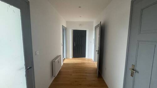Flur2.JPG - Etagenwohnung mit 66,00 m² in Freiberg zur Miete