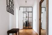 Flur - Exklusive, 3-Zimmer-Designwohnung mit großzügigem Balkon & luxuriöser Ausstattung