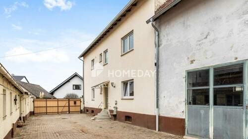 Außenansicht 2 - 9 Zimmer Einfamilienhaus zum Kaufen in Neuhofen