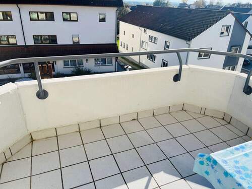Balkon - Zentrale Wohnung in Nebringen - 165.000,00&nbsp;EUR Kaufpreis, ca.&nbsp; 68,00&nbsp;m&sup2;&nbsp;Wohnfl&auml;che