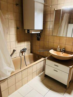 Bad - 2 Zimmer Etagenwohnung zum Kaufen in Gäufelden