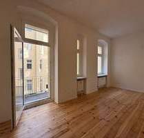 Bezugsfreie, charmante 2-Zimmer-Altbauwohnung mit Balkon, fußläufig vom Weißensee entfernt! - Berlin