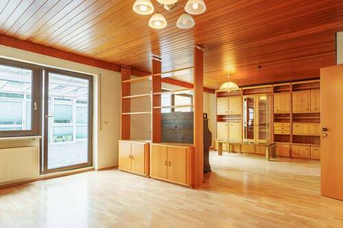 Wohnzimmer EG_ - 7 Zimmer Einfamilienhaus zum Kaufen in Neumarkt in der Oberpfalz