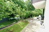 Garten mit Zugang zur Wohnung - 