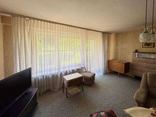 Wohnzimmer - Mehrfamilienhaus, Wohnhaus mit 91,00 m&sup2; in Leinfelden-Echterdingen zum Kaufen