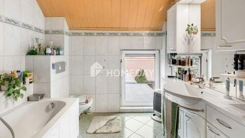 1. OG Badezimmer 1 - 