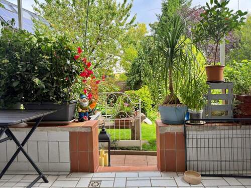 Loggia mit Zugang zum Garten - Etagenwohnung mit 94,50 m&sup2; in Wuppertal zum Kaufen