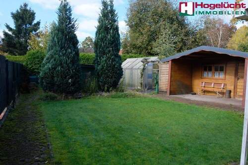 Garten (mit Blockhaus u. Gewächshaus) - 6 Zimmer Einfamilienhaus zum Kaufen in Aurich