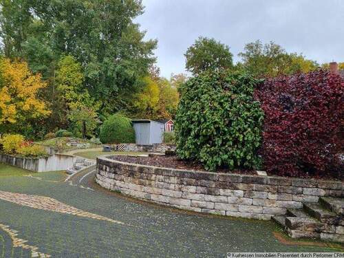 Gartenanlage - 1 Zimmer Mehrfamilienhaus, Wohnhaus zum Kaufen in Bad Emstal