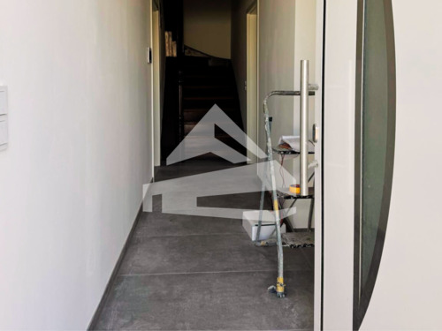 Flur Eingangstür.png - 