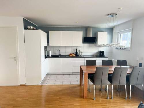 Blick in Küche mit Essplatz...!! - 3 Zimmer Etagenwohnung zur Miete in Düsseldorf