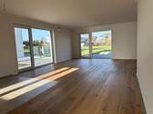 Wohnzimmer mit Blick in den Garten - !!!Erstbezug!!! Wunderschöne Doppelhaushhälfte in 1A Lage von Werries