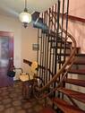 Treppenhaus mit Lift - 