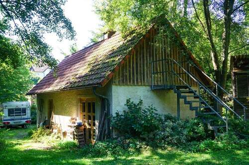 Garage/Werkstatt auf Gartengrundstück - 