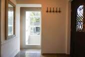 Blick vom Kaminzimmer zum Fahrstuhl - 