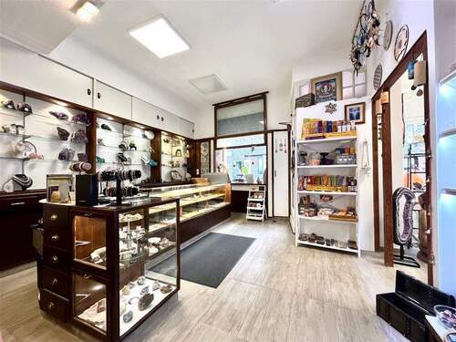 Ladeneingang / Verkaufsfläche mit Schaufenster - Historischer Charme in Toplage - Ihre attraktive Ladenfläche in Velbert-Langenberg