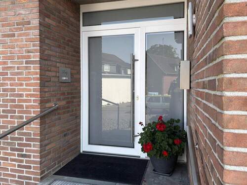 Eingangstür - 5 Zimmer Bungalow in Straelen